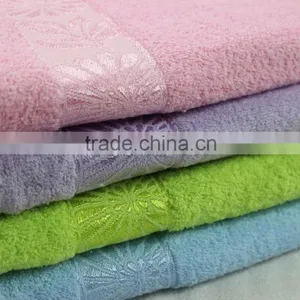 China Wholesale Market Cotton Solid Color and Jacquard Border Bath Towels on Sale thumbnail-4