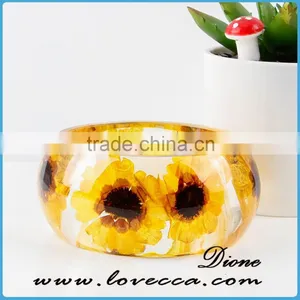 Very Beautiful Green Flowers Resin Bracelet /Dired Flower Resin Bangle thumbnail-5
