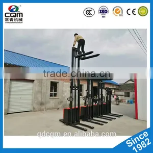 Battery Powered Electric Stacker Forklift in Warehouse/supermarket thumbnail-4