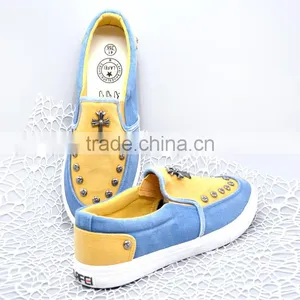 Comfortable Design Student Fashion Flat Slip-on Men Canvas Shoes With Rivet thumbnail-3