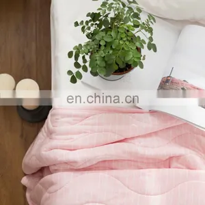 RAWHOUSE China Manufacturer Good Price Elegant Summer Quilt thumbnail-4