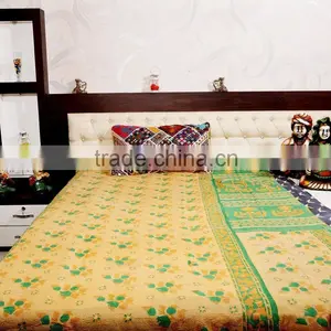 Indian Kantha Quilt Cotton Reversible Flower Prints Bedspread Throw Decorative Vintage Ethnic Bed Cover thumbnail-1