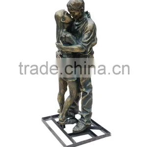 Fiberglass Lovers Statue to Imitate the Copper Color thumbnail-1