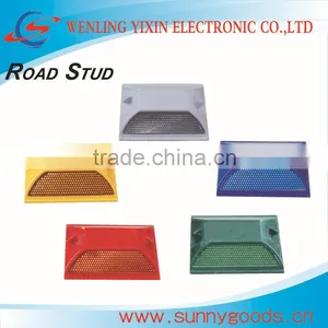 Reflective Plastic Road Stud thumbnail-1