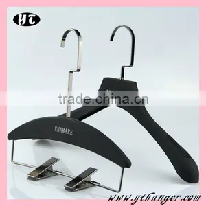 Fashion High End Plastic Hanger Anti-slip Rubber Hanger for Clothes thumbnail-2