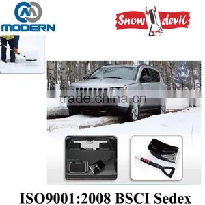 Aluminum Extendable and Foldable Push Snow Shovel thumbnail-4
