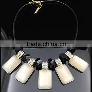 Manufacturers Wholesale High-grade Fashion Female Opal Necklace Short Leather Chain Necklace thumbnail-4