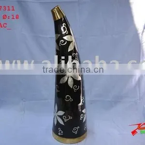 "elephant Tusk" Lacquered Vase thumbnail-1