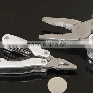 OEM Small Folding Multifunctional Pliers With LED Flashlight thumbnail-2