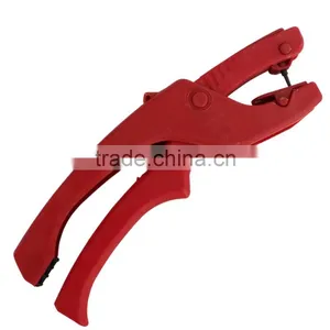 Ear Marking Pliers With Handle Using thumbnail-1