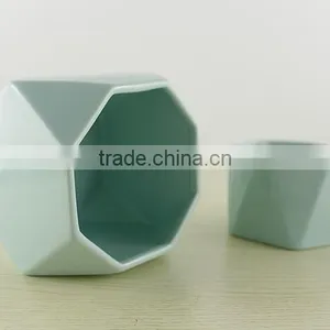 China Cheap Custom Glazed Polyhedral Prismatic Ceramic Flower Pot thumbnail-3