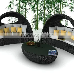 PE Rattan Bed thumbnail-1