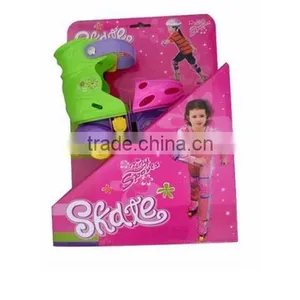 A Pair of Adjustable Skating Shoes thumbnail-1