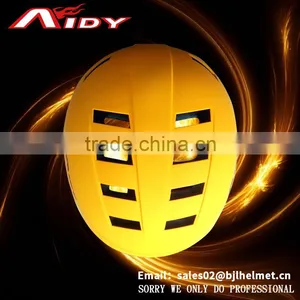 Modern Classic Style Widely Used Climbing Helmet thumbnail-2