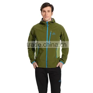 2017 Latest Design Winter Clothing Mens Outdoor Jacket Soft Shell Jacket thumbnail-1