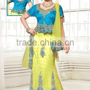 Indian Lehengas thumbnail-3