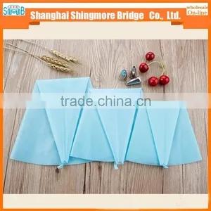 Hot Wholesale Eco Friendly Cake Piping Set for Cake Making thumbnail-1