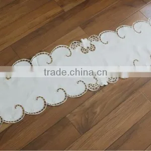 Floral Table Runner thumbnail-1
