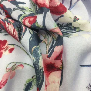 Fashionable Design Custom Digital Printed Floral Printed Patterned Viscose Fabric thumbnail-3