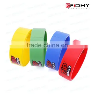 Printed Silicone Wristbands Tag RFID Wristbands for Amusement Parks thumbnail-4