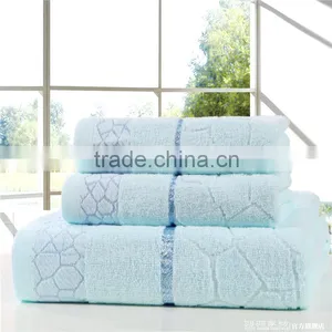 China Textile Design Comfortable Wholesale 350g Common Weight Bath Towel thumbnail-4