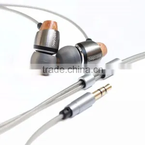 Astrotec AM-800 In-Ear Dynamic High Performance Earphones thumbnail-5