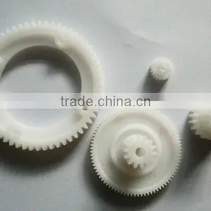 Precision Plastic Gear Wheel Making thumbnail-1