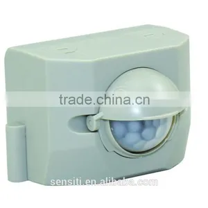 Small PIR Motion Sensor Fitting in Ceiling Lamp thumbnail-1