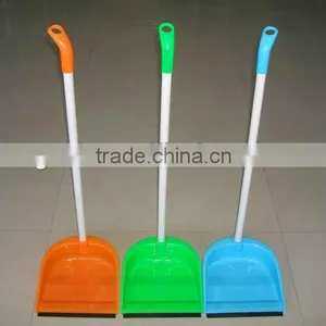 Plastic Folding Dustpan thumbnail-1