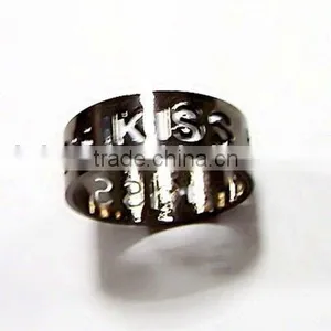 KISS Hollow Out Finger Ring thumbnail-1