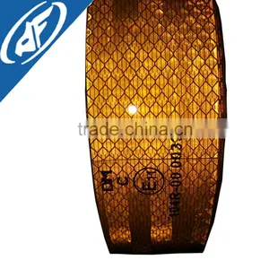 EN471 UM High Intensive Reflective Tape thumbnail-2