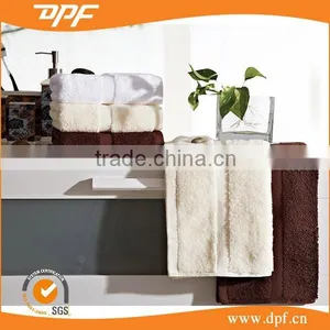 Cheap Promotional Wholesale Microfiber Sports Towel in a Bag thumbnail-1