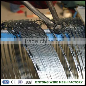 Low Price 450mm Coil Concertina Razor Barbed Wire thumbnail-3