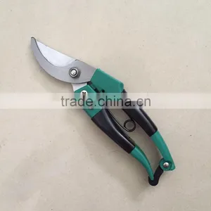 Lightweight Pruner for Gardening With Plastic Coated Handle for a Comfortable Grip thumbnail-1