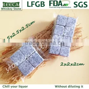 Large Whiskey Stone Light Grey Chilling Stone Set thumbnail-2