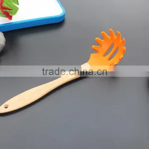 CK-3123 High Quality FDA & LFGB 7pcs Gadget Silicone Kitchen Cooking Tools Set Eco Silicone Kitchen Utensil Set With Wood Handle thumbnail-5