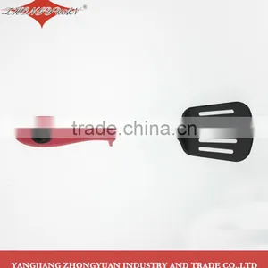 100% Food Grade Kitchen Utensil,nylon Kitchen Tool With Red Heart Shaped Handle thumbnail-3
