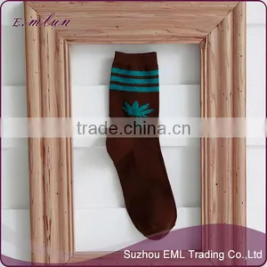 Wholesale Cotton Stripe Fashion Custom Mens Socks thumbnail-2