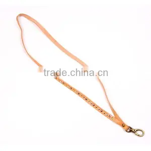 New Arrival Brown Key Holders Leather Strap Hang Around Neck Cheap Custom Leather Mobile Phone Key Chain thumbnail-4