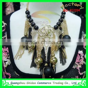 Latest Design Beads Necklace With Golden Rose Black Beaded Ornament thumbnail-1