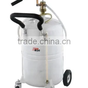 Hand Oil Injector thumbnail-1