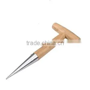 Garden Dibbers With Hardwood Handle thumbnail-1
