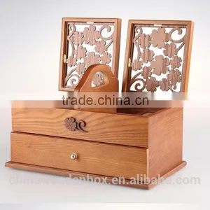 Refined Wooden Sewing Box With Lid thumbnail-1