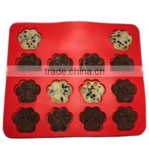 Puppy Paw & Bone Silicone Baking Pan Mold Ice Tray Dog Treat Cookie Non Stick thumbnail-3