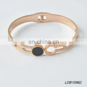 Crystal With Smoothly Open Cuff Bracelate thumbnail-4