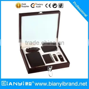 Simple Design High Quality Office Gift Set With Logo Including Key Chain Bag and Card Bag thumbnail-1