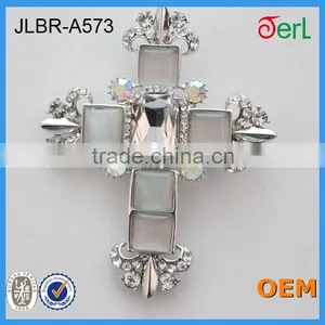 Wholesale Bridal Crystal Invitation Brooches thumbnail-6