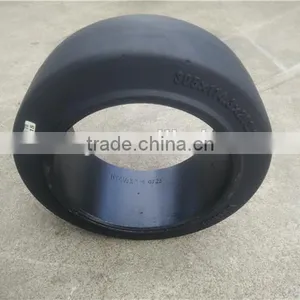 China Good Quality 12x4 1/2 x8 Press-on Solid Tyre 12x4 1/2 x8 for Hyster E60 Trailers thumbnail-4
