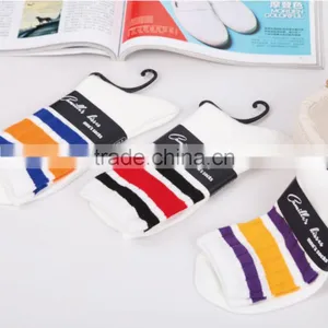 China Custom Man Sock Manufacturer,cotton Skateboard Sock thumbnail-1