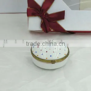 Round-shape Porcelain/ceramic Jewelry Box thumbnail-1